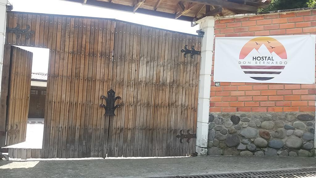 Hostal Don Bernardo サンタ・ロサ・デ・カバル エクステリア 写真